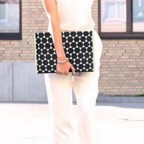 NWT HEIRLOOM Leather Embossed Flat Clutch - Picture 2 of 7